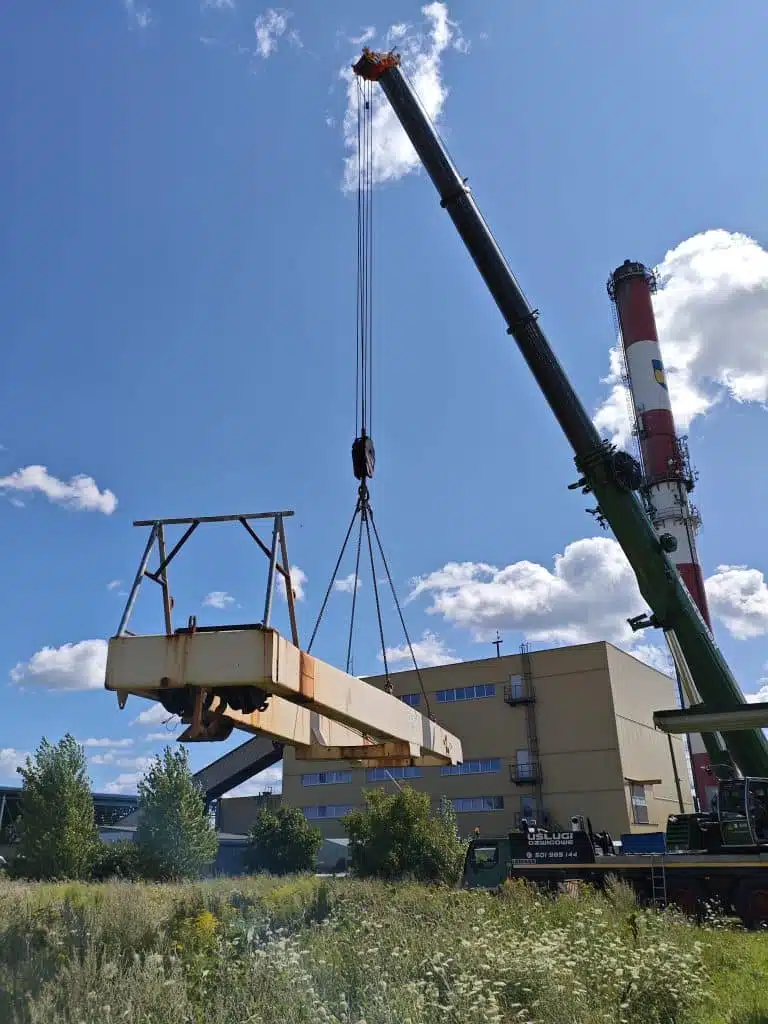 transport ponadgabarytowy ramię dźwigu