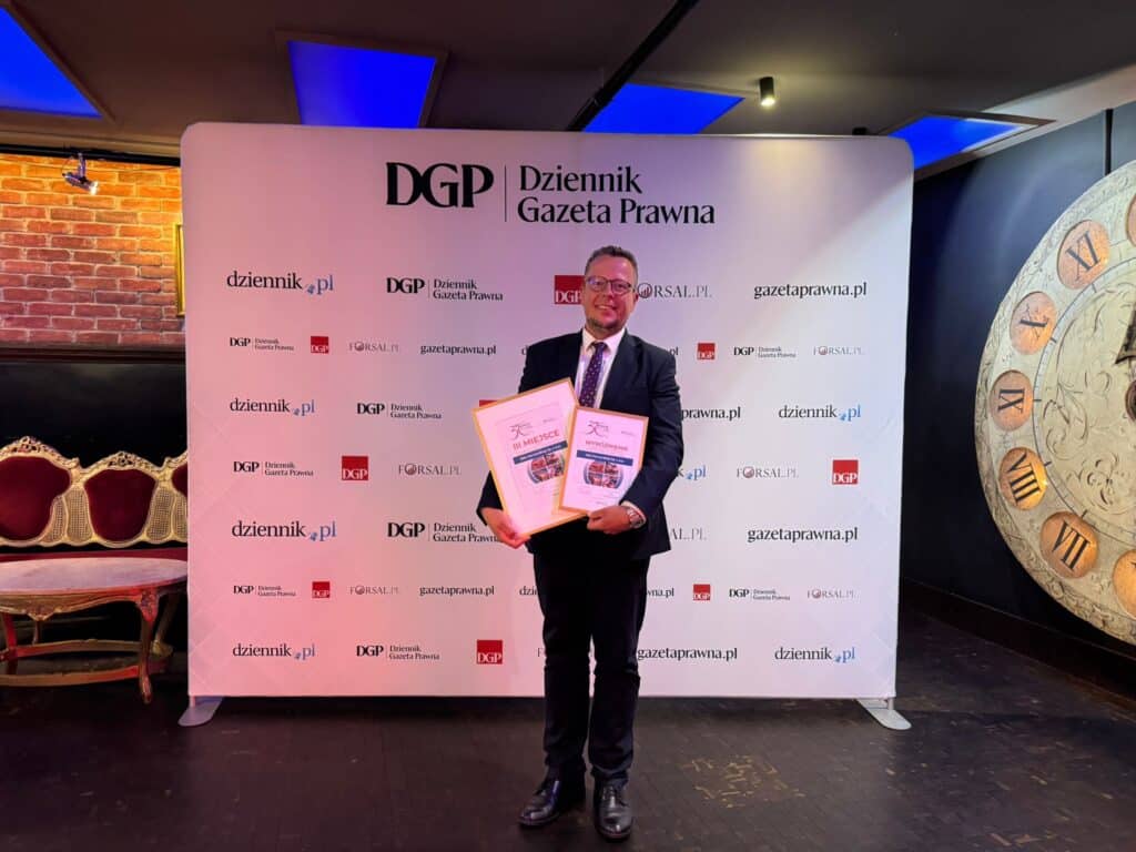 ranking TSL - Mateusz Komosiński odbiera nagrodę dla Alfa Forwarding